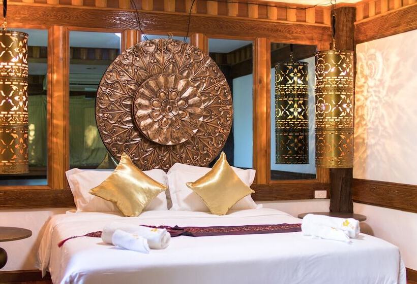 Отель E Outfitting Valley Resort