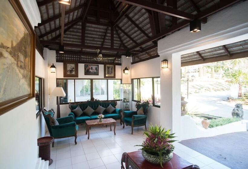 Отель E Outfitting Valley Resort