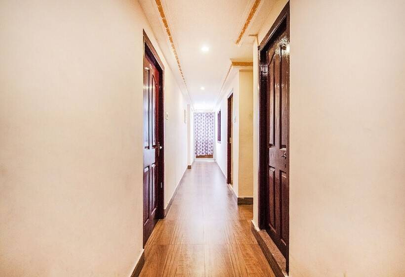 Fabhotel Roshan Residency   Nr Kurinji Andavar Temple