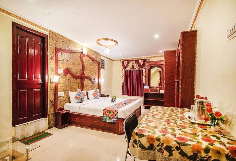 Fabhotel Roshan Residency   Nr Kurinji Andavar Temple