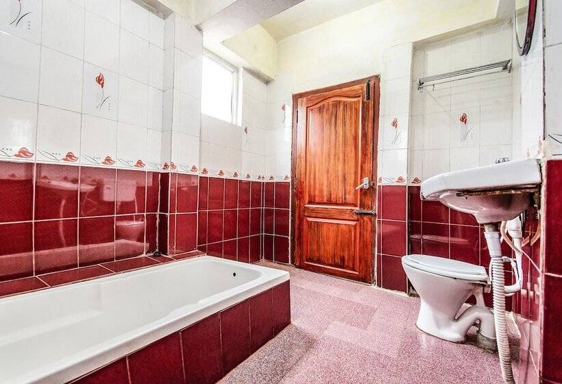 Fabhotel Roshan Residency   Nr Kurinji Andavar Temple