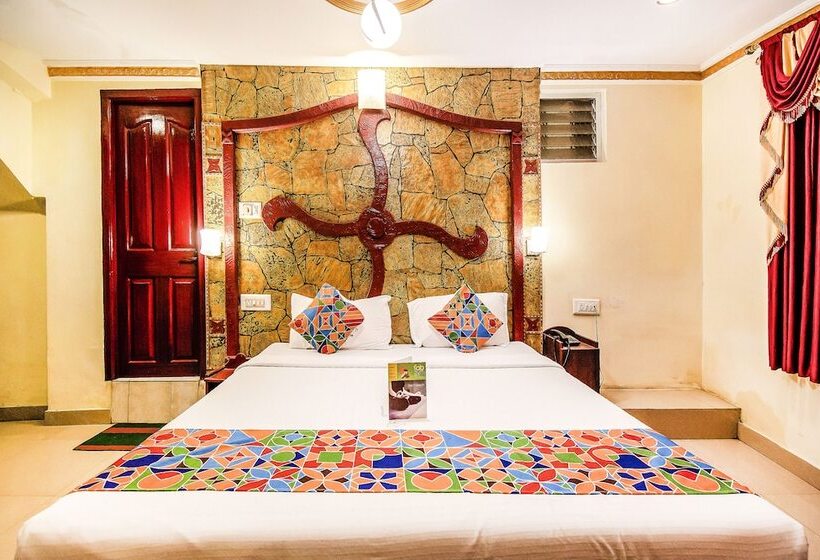 Fabhotel Roshan Residency   Nr Kurinji Andavar Temple