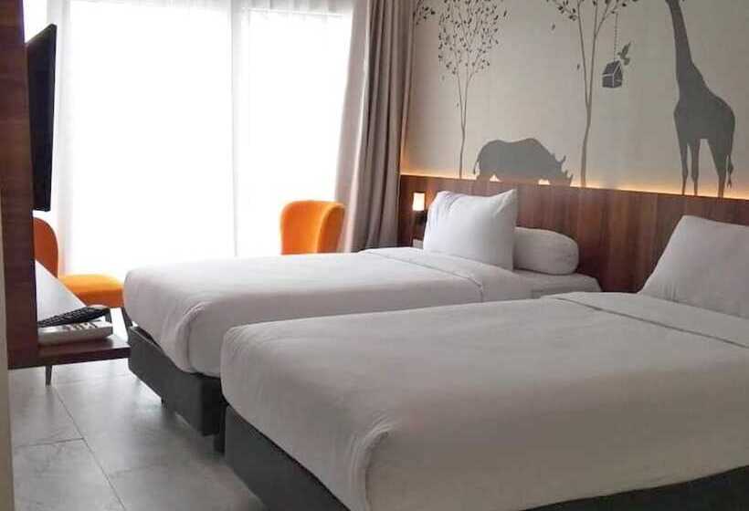 هتل Front One Resort Magelang