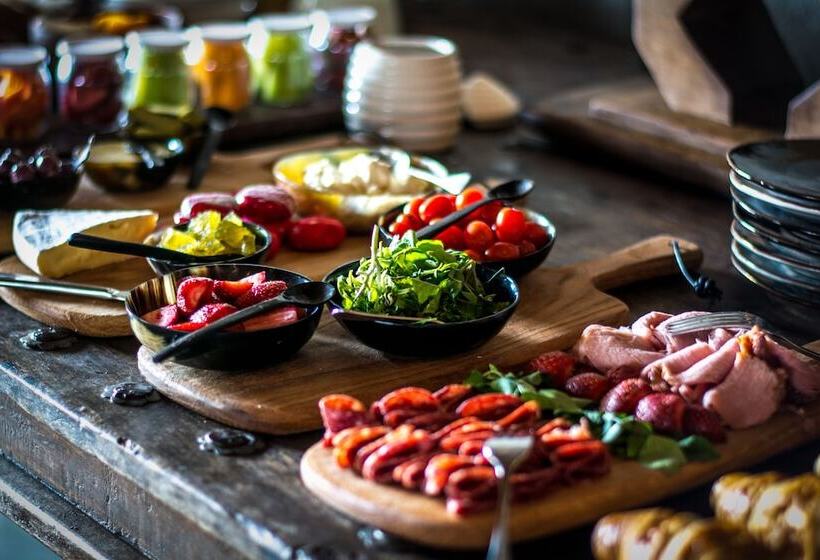 فندق Garonga Safari Camp