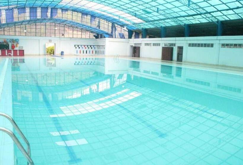 酒店 Golden Mahseer Riverside Resort