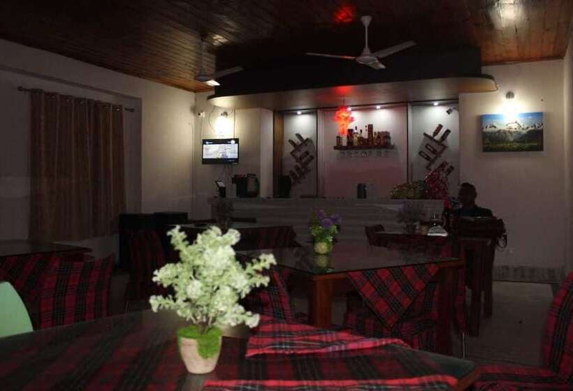 酒店 Golden Mahseer Riverside Resort