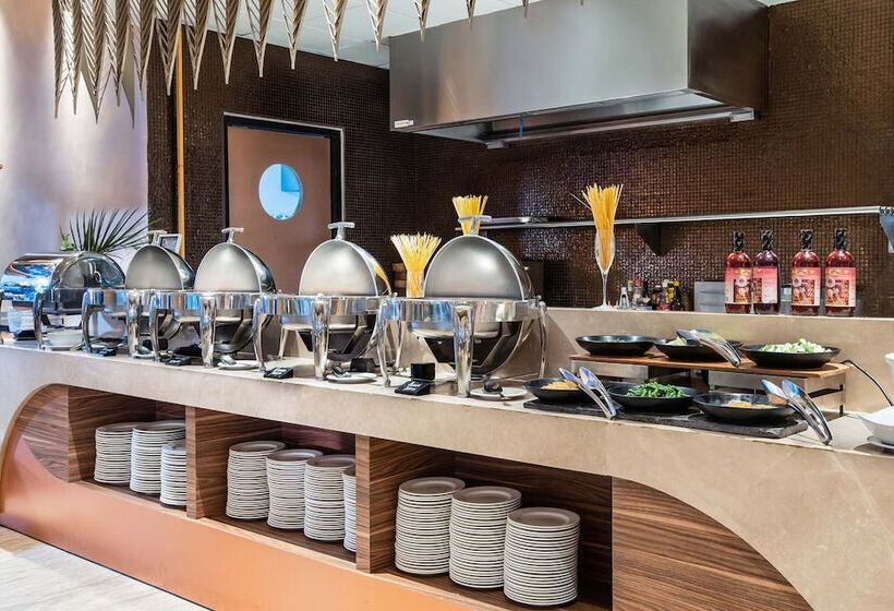 酒店 Morazen Surabaya