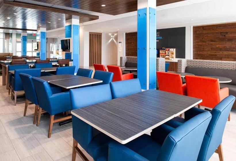 호텔 Holiday Inn Express & Suites Elko, An Ihg