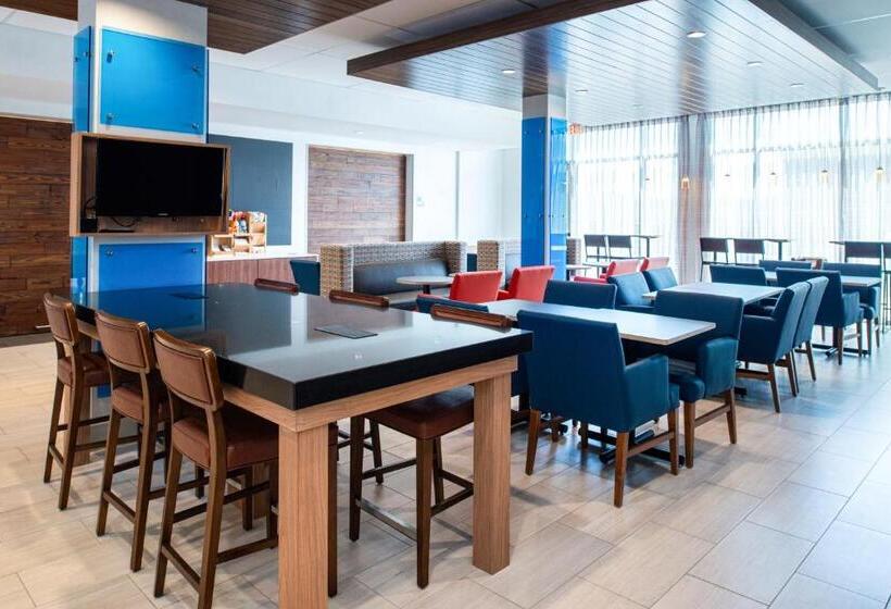 호텔 Holiday Inn Express & Suites Elko, An Ihg