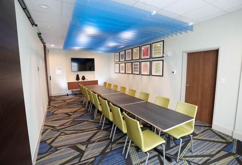 ホテル Holiday Inn Express & Suites   Forney, An Ihg