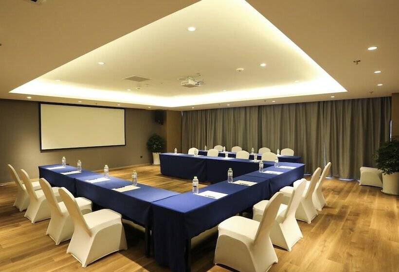 ホテル Holiday Inn Express Linyi Riverside, An Ihg