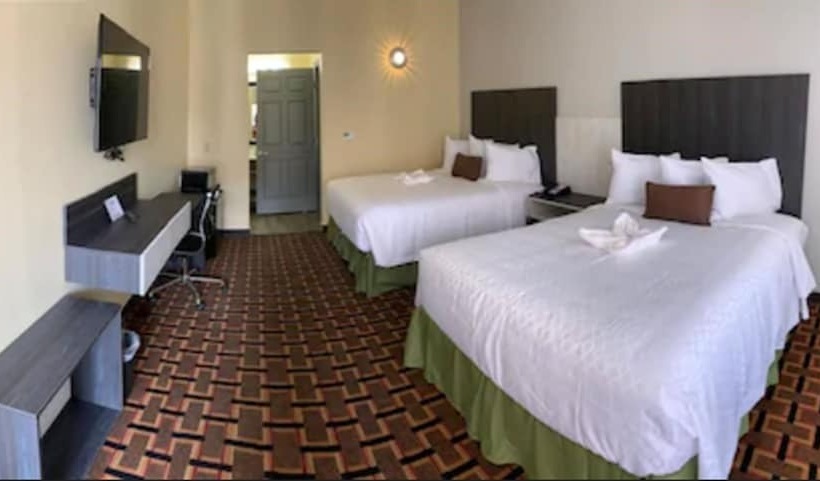 هتل Homestay Inn & Suites Edinburg