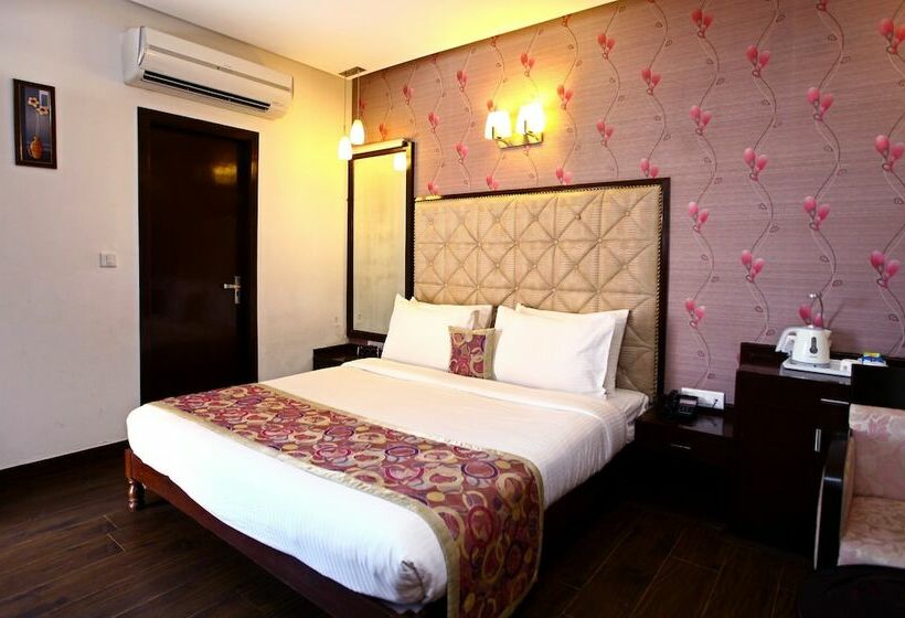 Отель Hunky Dory Resort