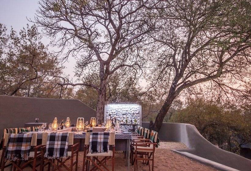 فندق Little Garonga