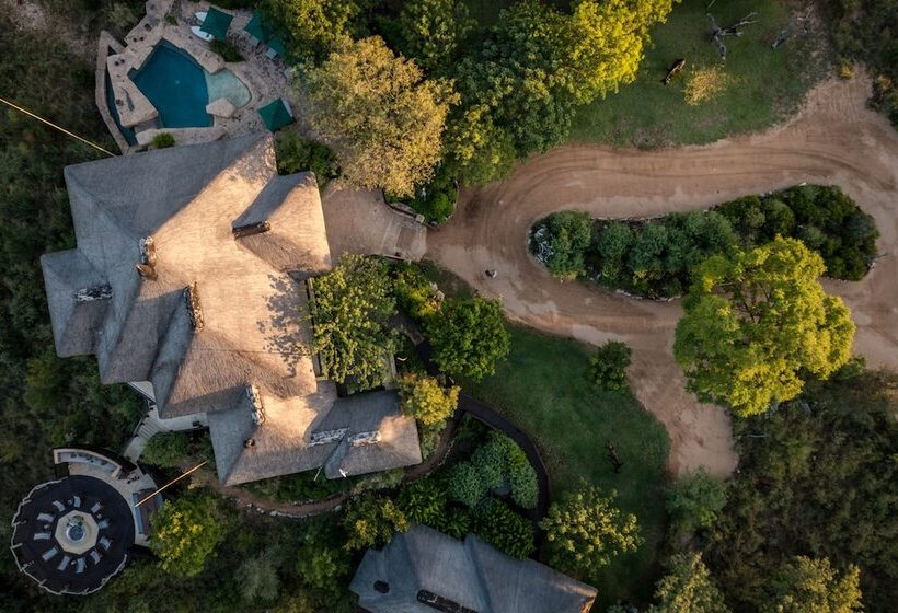 فندق Makumu Private Game Lodge