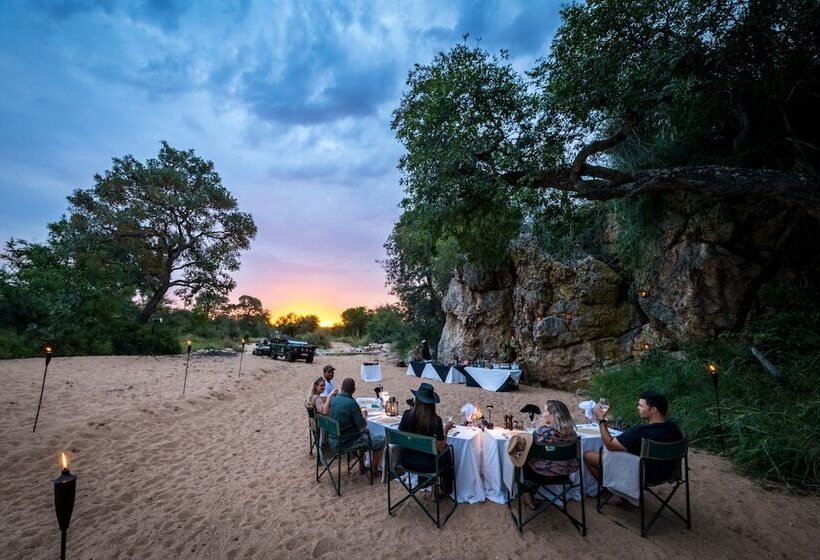 فندق Makumu Private Game Lodge