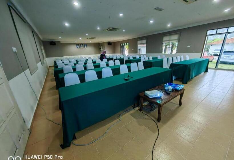 فندق Marang Village Resort & Spa