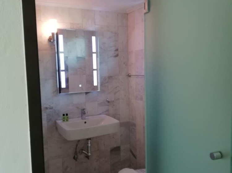 ホテル Marti Resort