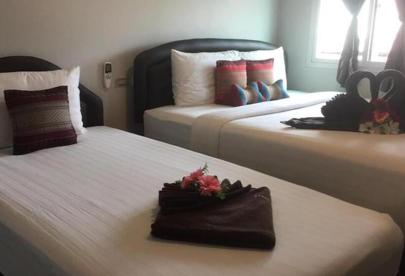 Hotel Nest Hostel Lipe