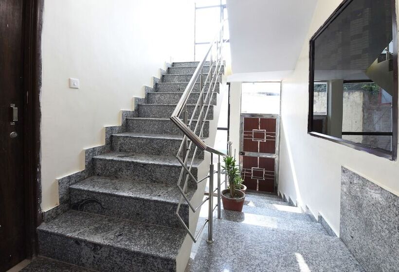 בית מלון כפרי Oyo 18390 Shiv Shakti Guest House