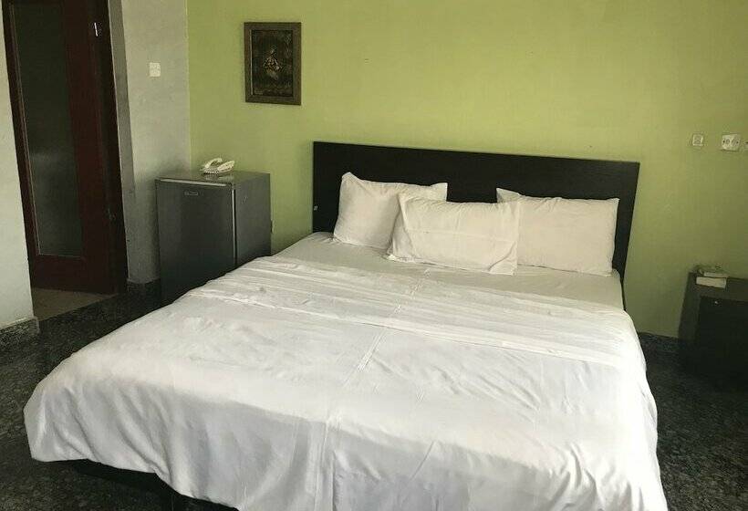 هتل Pentagon Luxury Suites Enugu