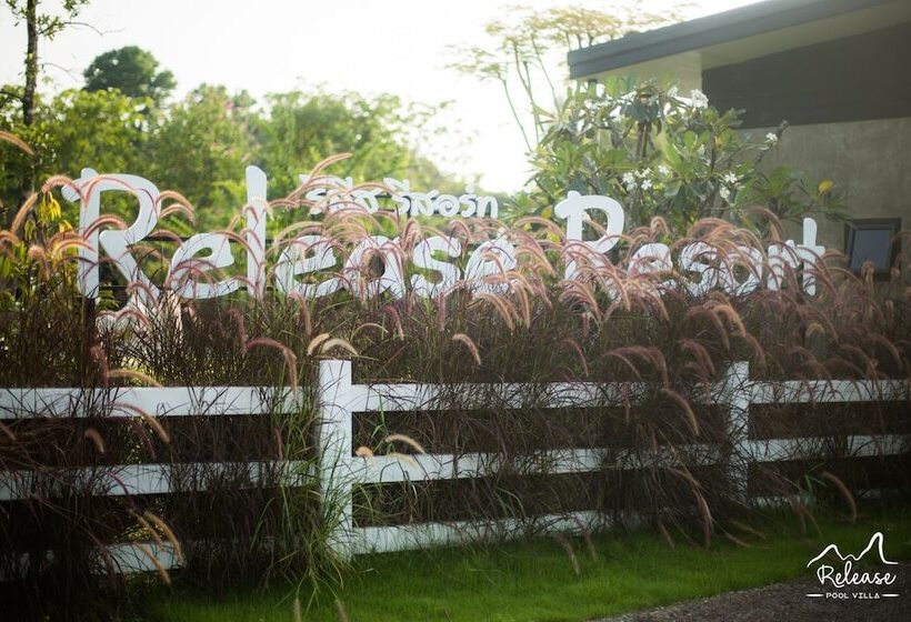 Отель Release Pool Villa Resort