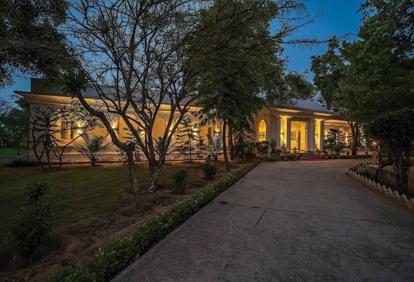 فندق Shubham Resort