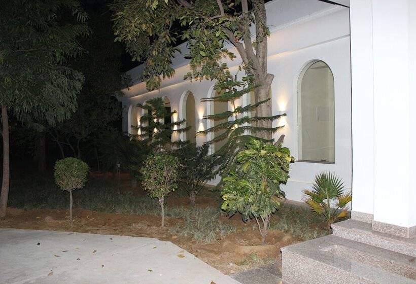 فندق Shubham Resort