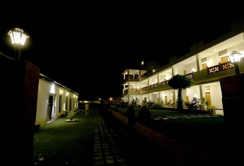 فندق Sri Durga Vilas & Resorts