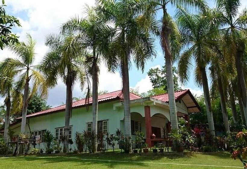 ホテル Suansaimai Resort