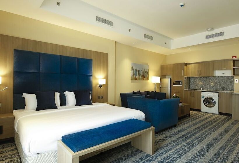 هتل The Castle Premium