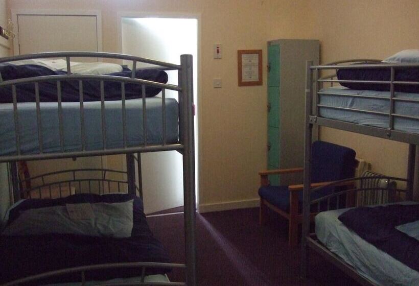 Отель The Smugglers Hostel