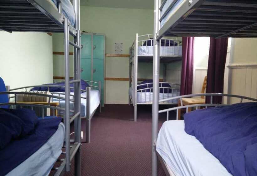 Отель The Smugglers Hostel