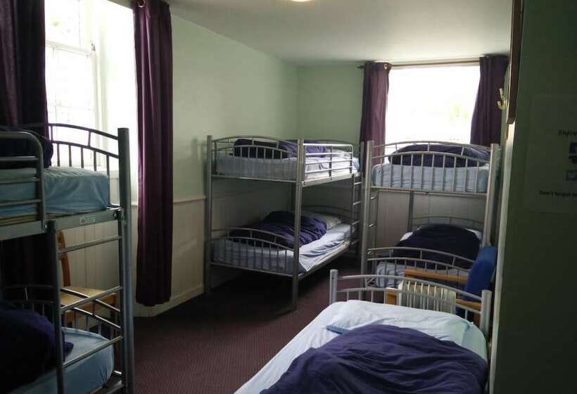 Отель The Smugglers Hostel