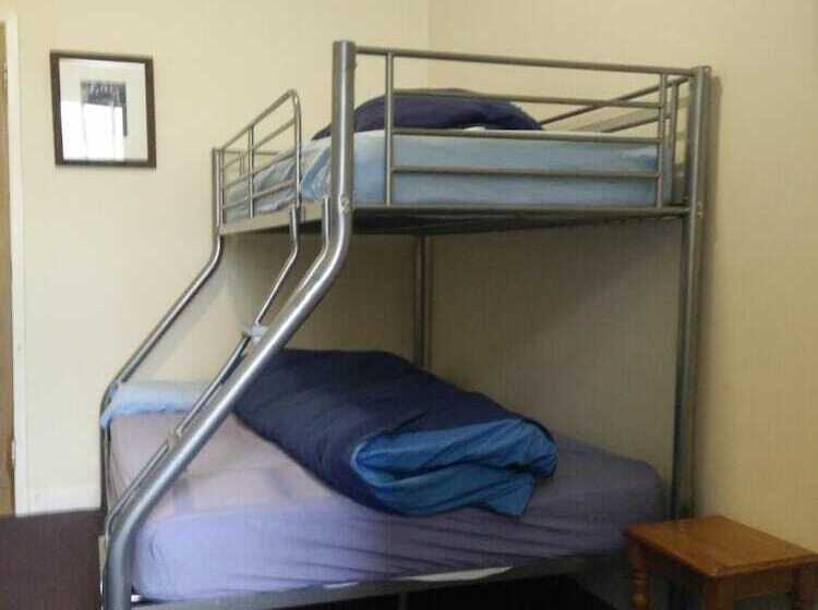 Отель The Smugglers Hostel