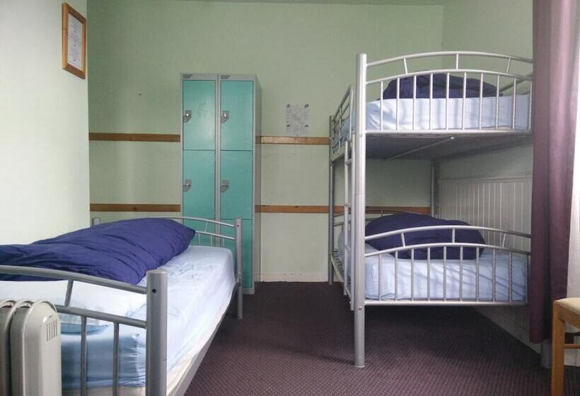 Отель The Smugglers Hostel