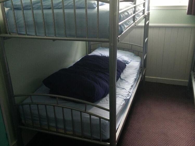 Отель The Smugglers Hostel