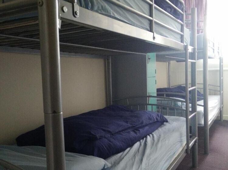 Отель The Smugglers Hostel