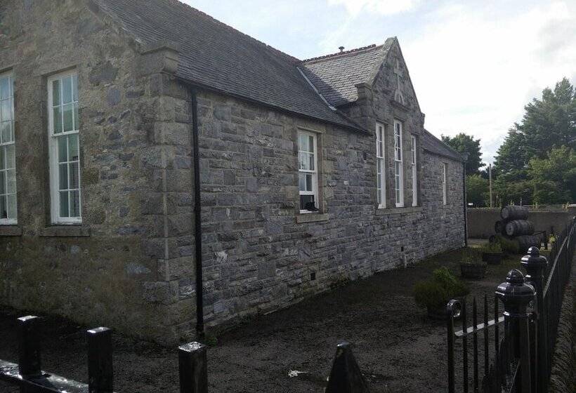 Отель The Smugglers Hostel