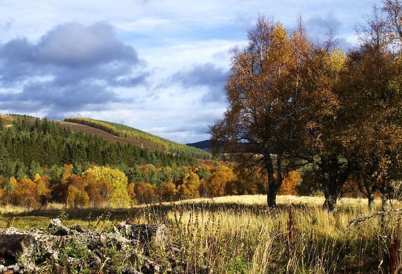 Отель The Smugglers Hostel