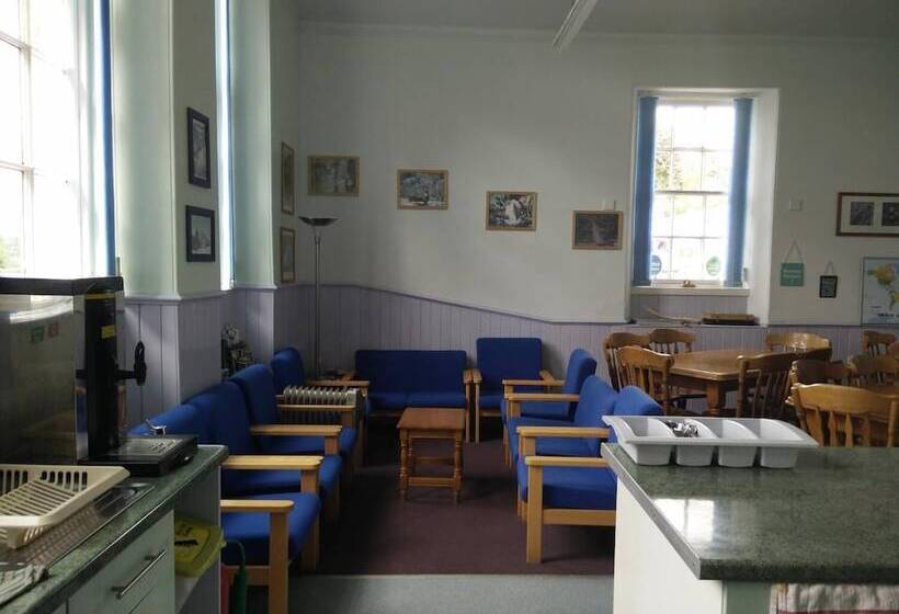 Отель The Smugglers Hostel