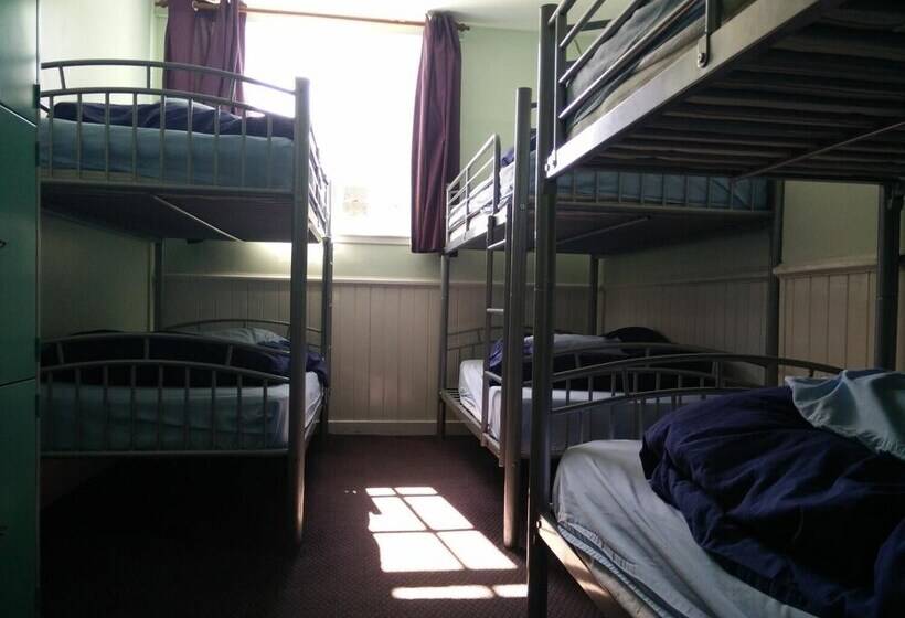 Отель The Smugglers Hostel