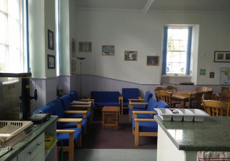 Отель The Smugglers Hostel