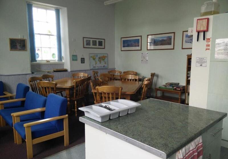 Отель The Smugglers Hostel