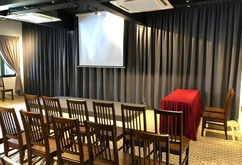 ホテル The Wood Boutique