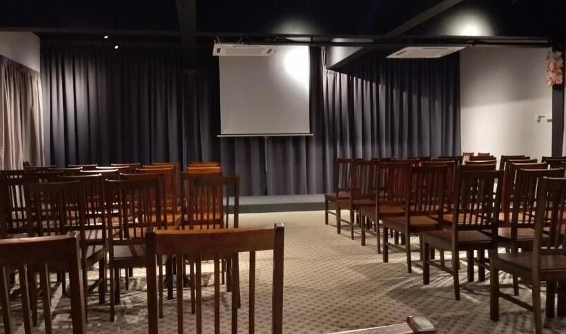 ホテル The Wood Boutique