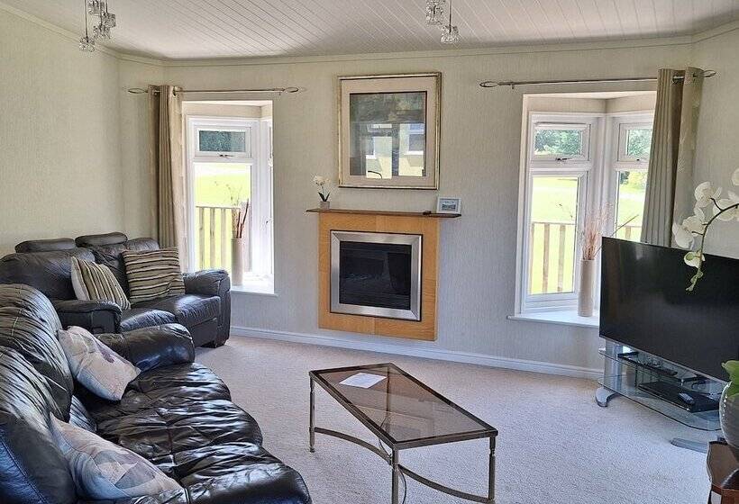 فندق Thornbury Holiday Park