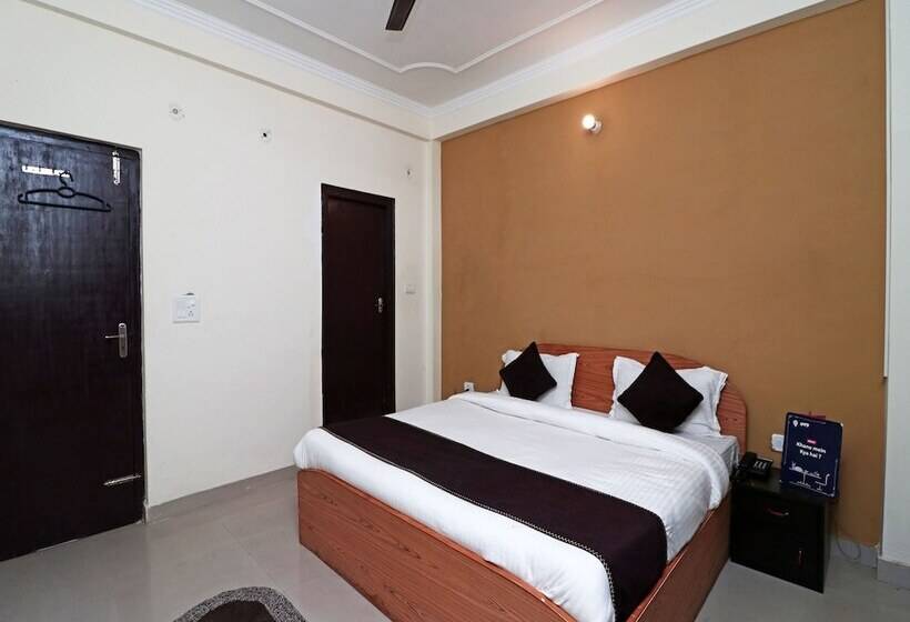 فندق Uk Retreat By Oyo Rooms