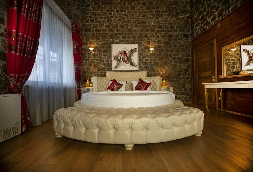 בית מלון כפרי Vila Leonard