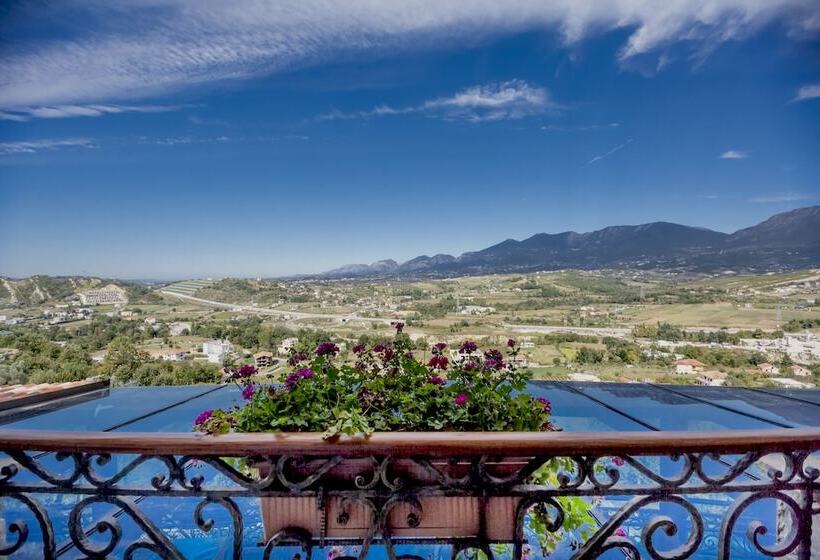 בית מלון כפרי Vila Leonard